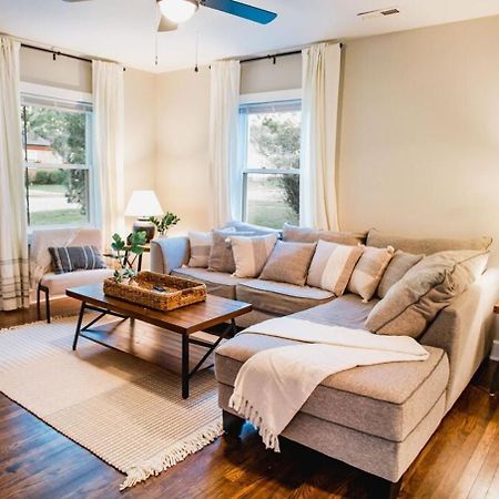 Villa Convenient To Park Circle And Downtown Charleston Esterno foto